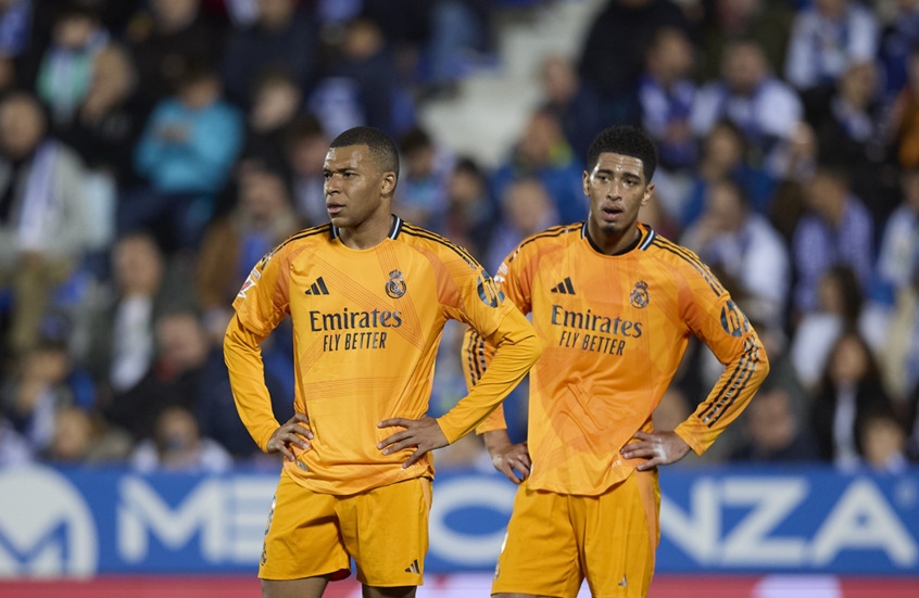 ريال مدريد يتلقى ضربة مزدوجة.. أنشيلوتي يؤكد غياب مبابي وبيلينغهام عن مواجهة هامة