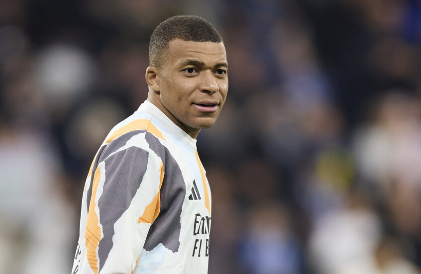 على طريقة رونالدو وبيكهام.. لندن تكرم مبابي