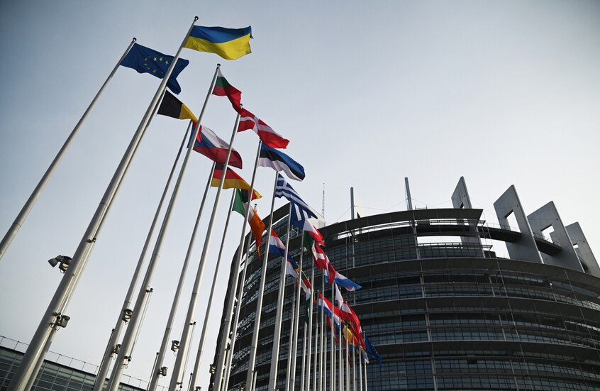 "مقتبسا شعار ترامب الشهير".. زعيم يميني أوروبي يعلن نهاية زمن ماكرون وشولتس