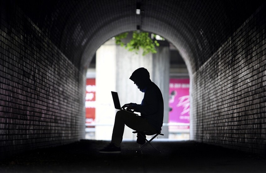 السلطات الإندونيسية تسعى لحماية الأطفال من مخاطر الاستغلال الجنسي عبر الإنترنت