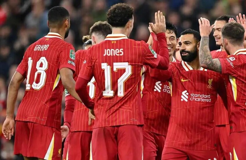 ليفربول يعلن عن أفضل لاعب في شهر يناير ويداعب محمد صلاح بعد خسارته الجائزة (فيديو)