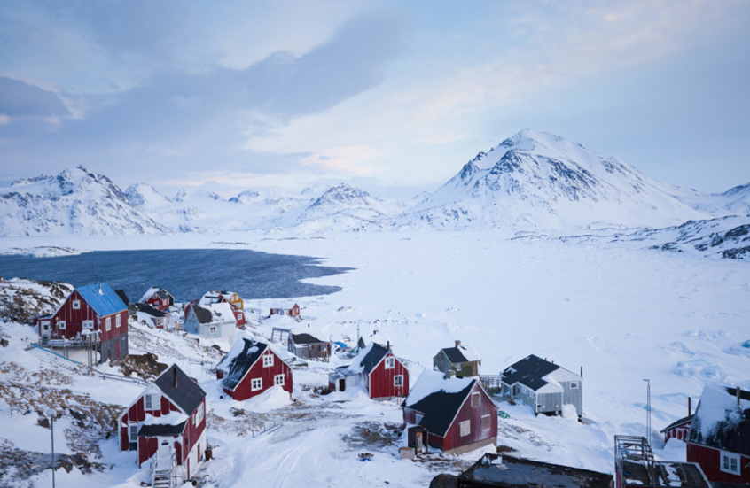 لأول مرة.. "هزات جليدية" في أعماق غرينلاند