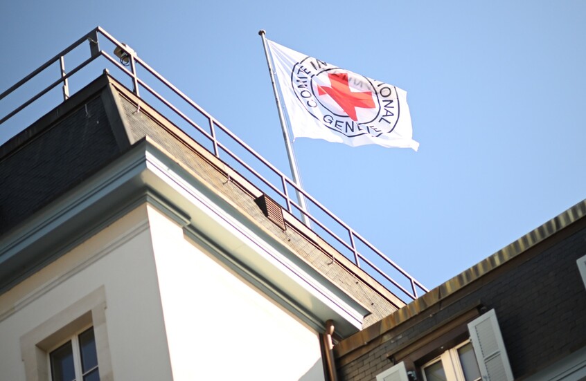 الصليب الأحمر: تسلّمنا من موسكو وكييف أسماء 16 ألف أسير وسجين