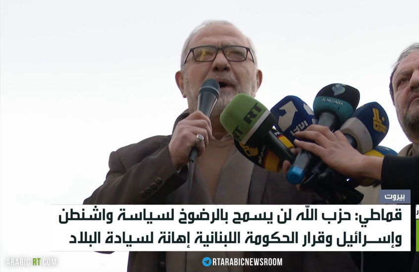 بيروت.. احتجاجات على طريق المطار