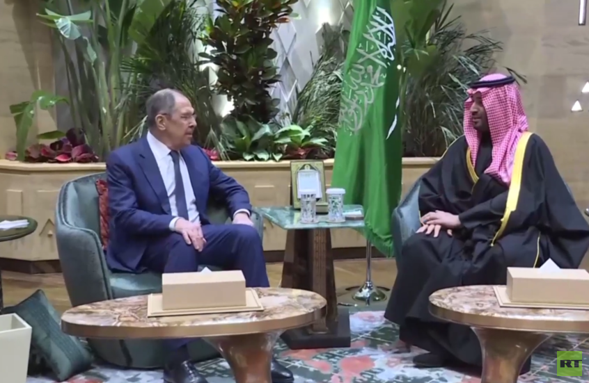 السعودية.. ولي العهد محمد بن سلمان يلتقي لافروف