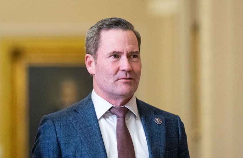 والتز: مباحثاتنا القادمة مع موسكو ستتمحور حول الأراضي والضمانات الأمنية