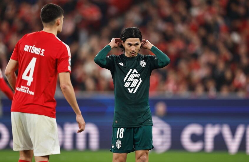 لاعب موناكو يحقق لقب الهداف التاريخي لليابان في دوري أبطال أوروبا