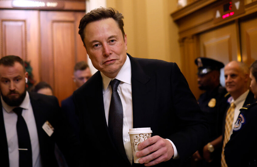 ماسك يستحضر جلسة تصوير ليهاجم زيلينسكي وزوجته