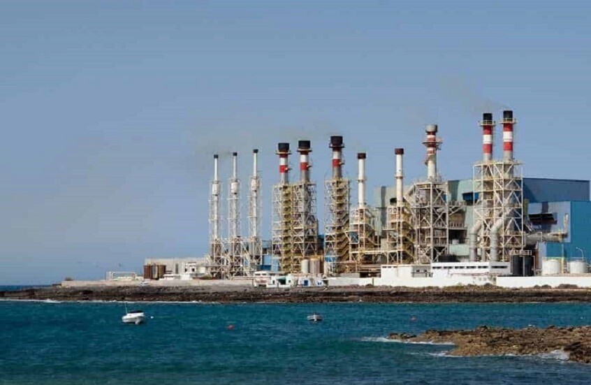 تبون يدشن أضخم محطة لتحلية مياه البحر في الجزائر