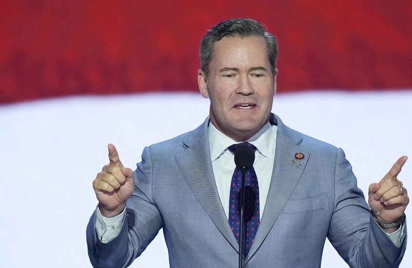 والتز: واشنطن تدرس إقامة مشاريع اقتصادية مشتركة مع كييف كعامل رئيسي في أمنها على المدى الطويل