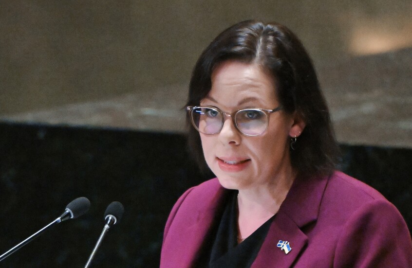 السويد تسلم أنظمة دفاع جوي لأوكرانيا