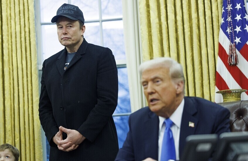 "أكسيوس": حقائق "صادمة" وراء جهود ترامب وماسك في كبح إهدار الأموال