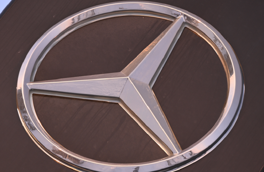 ثورة في عالم السيارات.. أول سيارة كهربائية ببطارية صلبة من مرسيدس