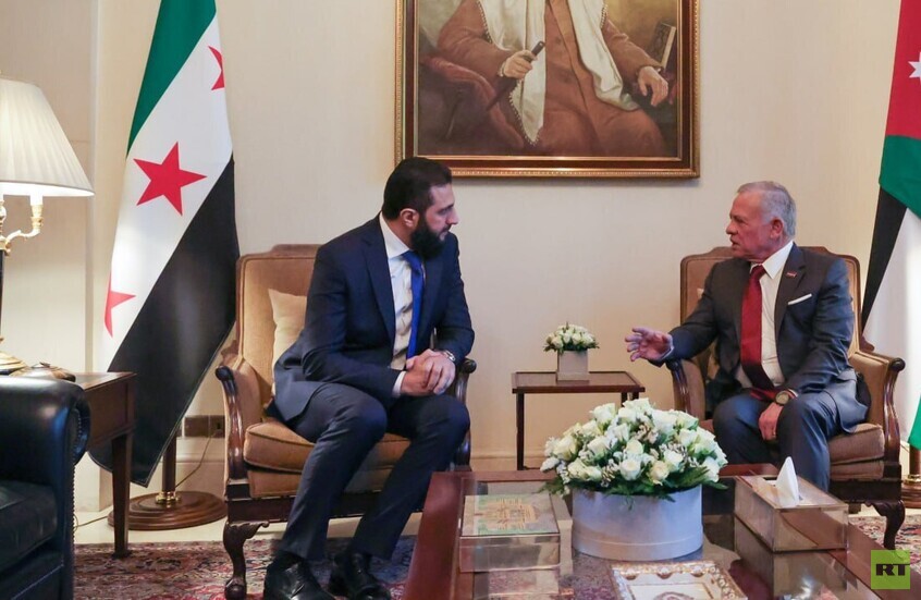 الملك الأردني يشيد بمخرجات مؤتمر الحوار الوطني السوري ويؤكد أنه خطوة مهمة نحو إعادة بناء سوريا