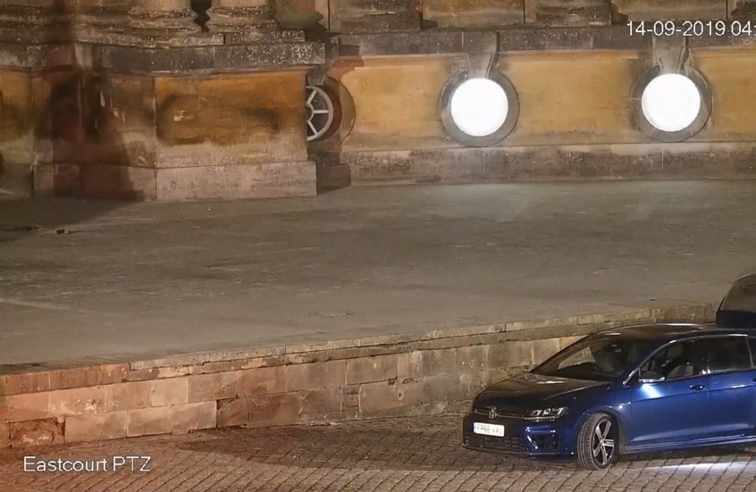 كاميرا المراقبة ترصد لحظة سرقة مرحاض ذهبي من قصر تشرشل