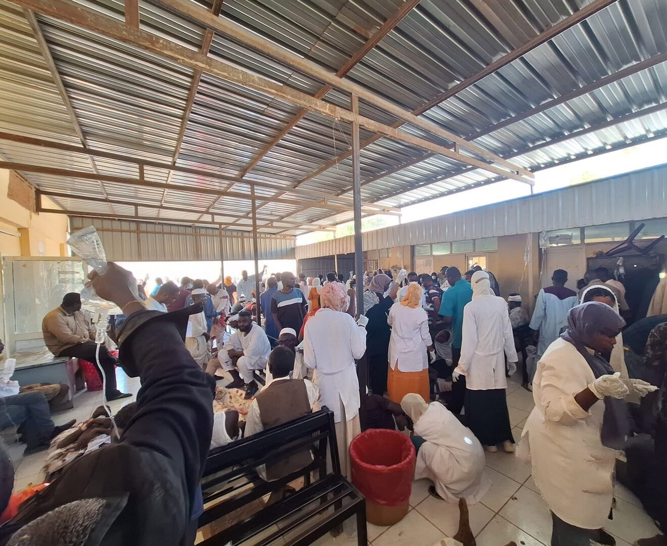 السودان.. عشرات القتلى والجرحى إثر قصف لبعض الأحياء وسوق صابرين في أم درمان
