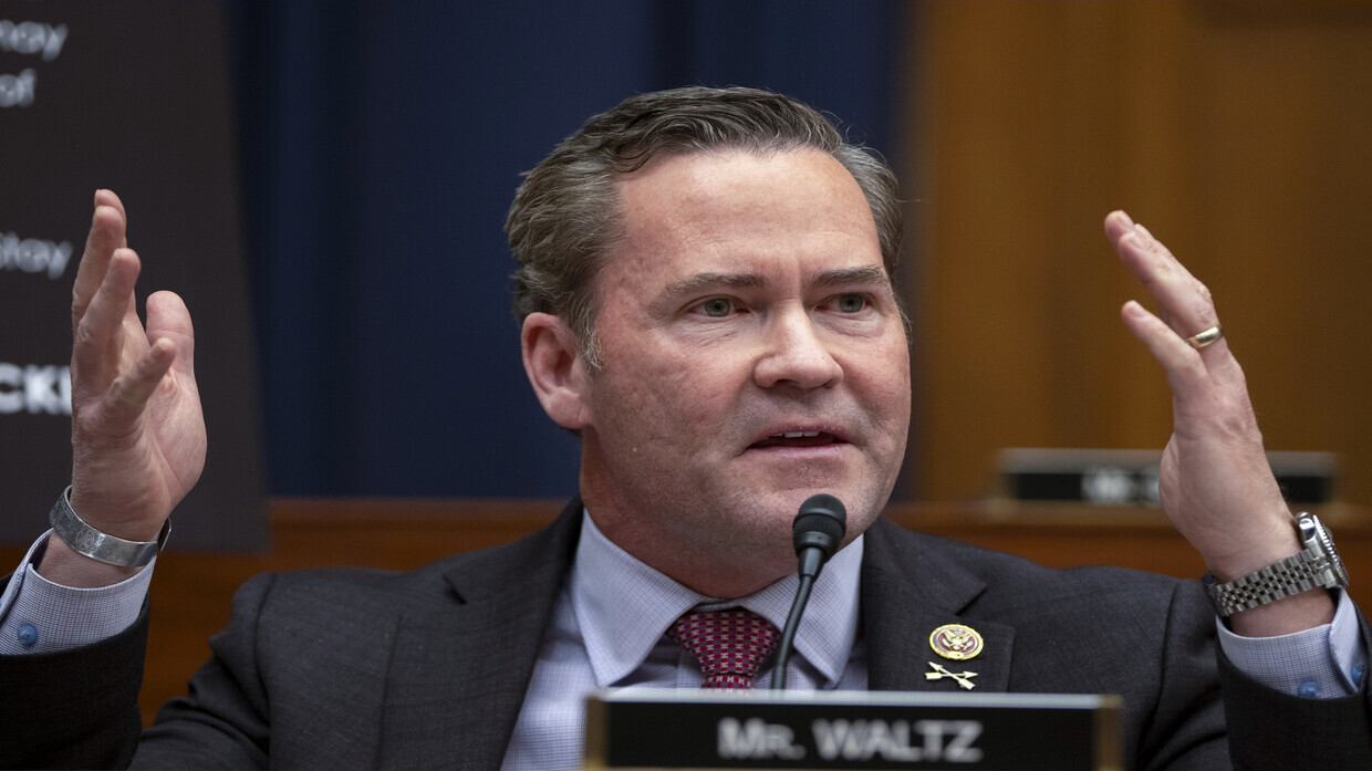 مايك والتز USAID لا تقوم بمهامها في احتواء النفوذ الصيني