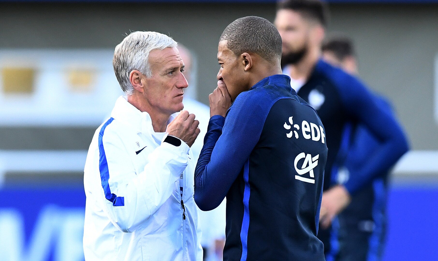 ديشامب يعلن عن موعد عودة مبابي لقيادة منتخب فرنسا
