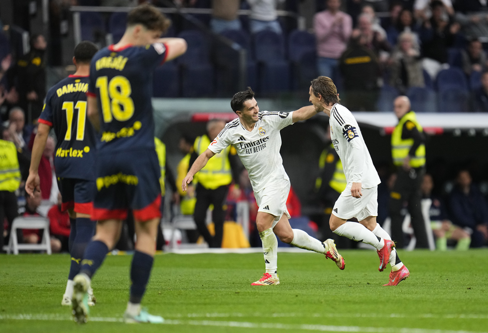 ريال مدريد يهزم جيرونا ليتقدم لوصافة "الليغا"