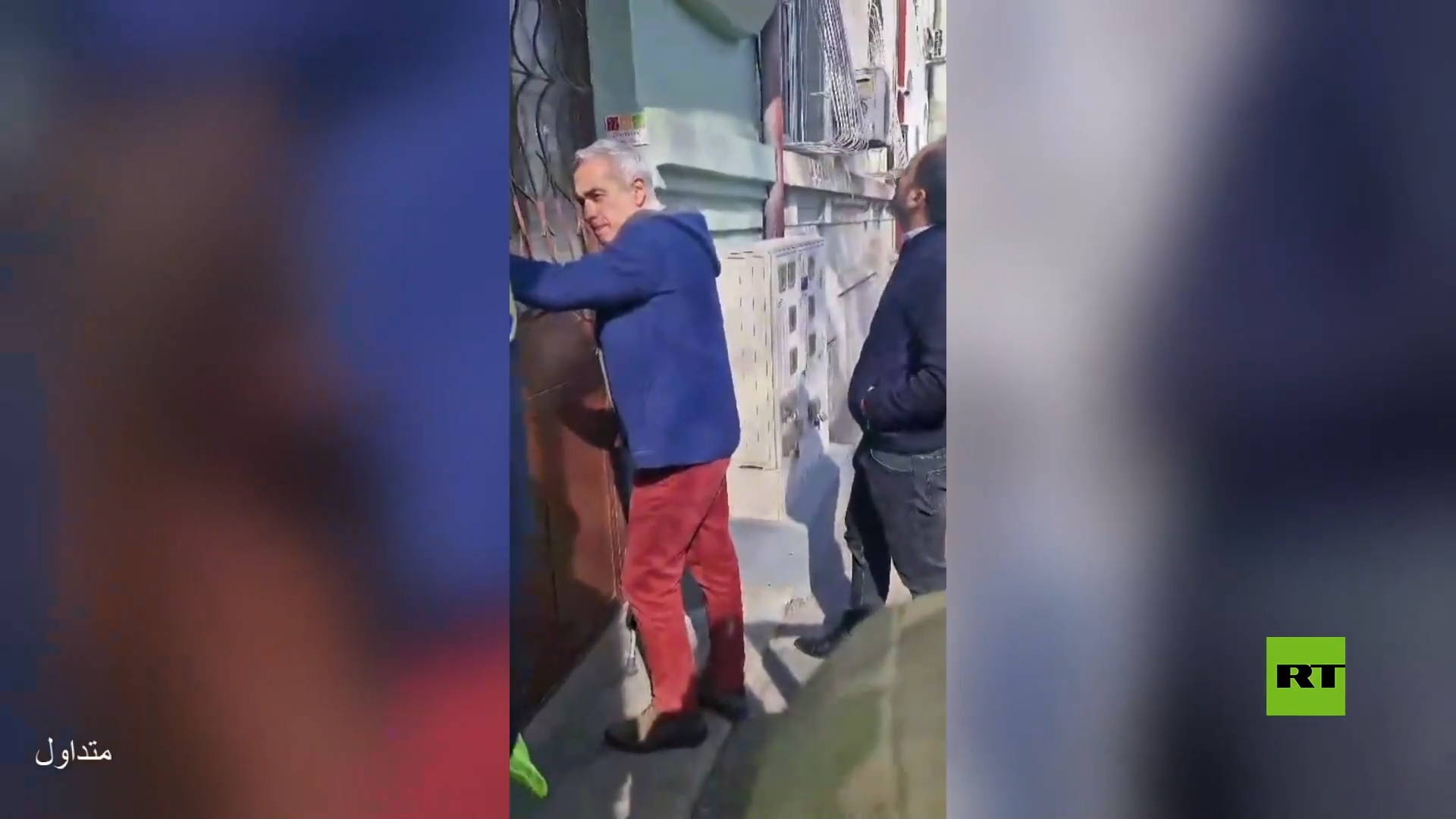 رومانيا لحظة اعتقال المرشح الرئاسي المفضل جورجيسكو أثناء توجهه لتقديم ترشحه رومانيا لحظة اعتقال المرشح الرئاسي المفضل جورجيسكو أثناء توجهه لتقديم ترشحه