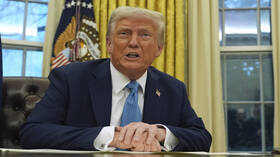 ترامب يوقع مرسوما حول فرض الرسوم على كندا والمكسيك والصين