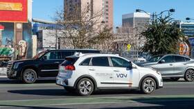 "نيويورك تايمز" تحذر من ضرر رسوم ترامب الجمركية على صناعة السيارات الأمريكية