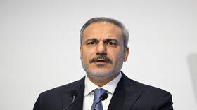 فيدان: تركيا تعارض اقتراح ترامب إعادة توطين الفلسطينيين خارج غزة