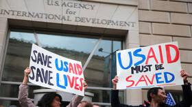 الوكالة الأمريكية للتنمية الدولية تعلق برامجها حول العالم وتمنح موظفيها إجازة مفتوحة