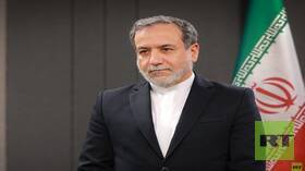 أول رد من عراقجي بعد تبني ترامب سياسة "الضغط الأقصى" على إيران