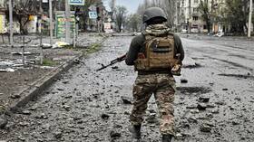 صحفي حربي أوكراني: زيلينسكي يقلل من الخسائر البشرية