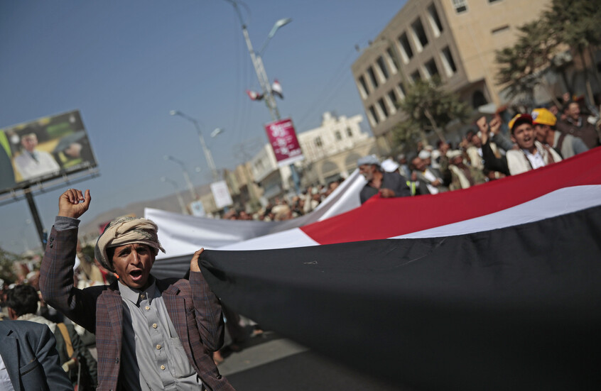 أزمة كهرباء وانهيار العملة.. احتجاجات في حضرموت تعكس معاناة اليمنيين (صور)