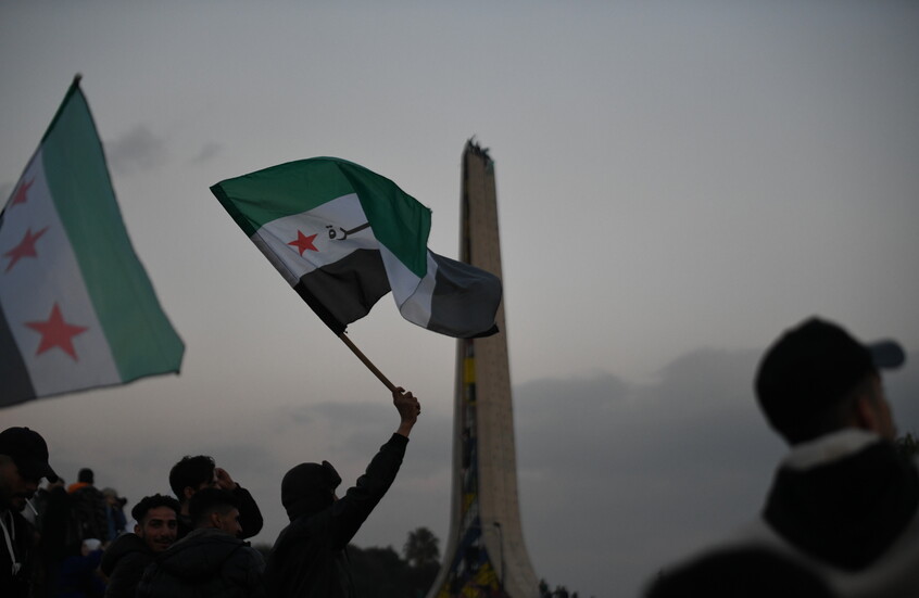 سوريا.. وفاة "منشد الثورة" أبو وطن