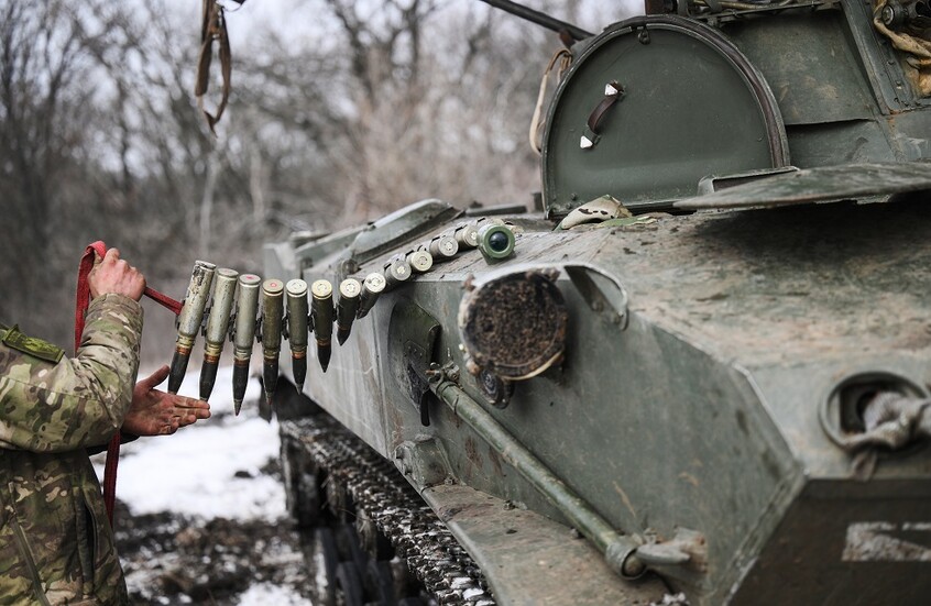 الدفاع الروسية تعلن استمرار تقدم قواتها على جميع المحاور