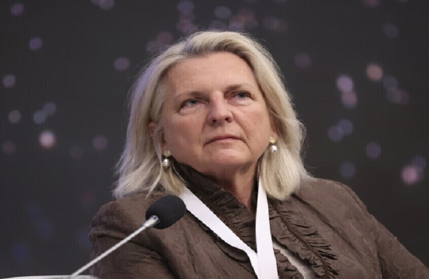 وزيرة خارجية النمسا السابقة: مباحثات ترامب وبوتين المرتقبة ستتم "دون إشراك كييف"