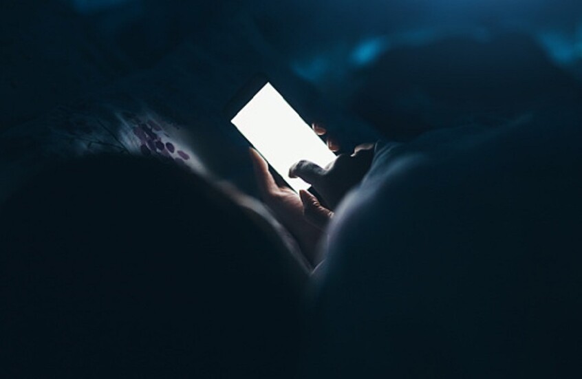 قيل إنها من  إسرائيل.. ناشطون سوريون يتناقلون صورا لرسائل نصية غامضة المصدر (صور)