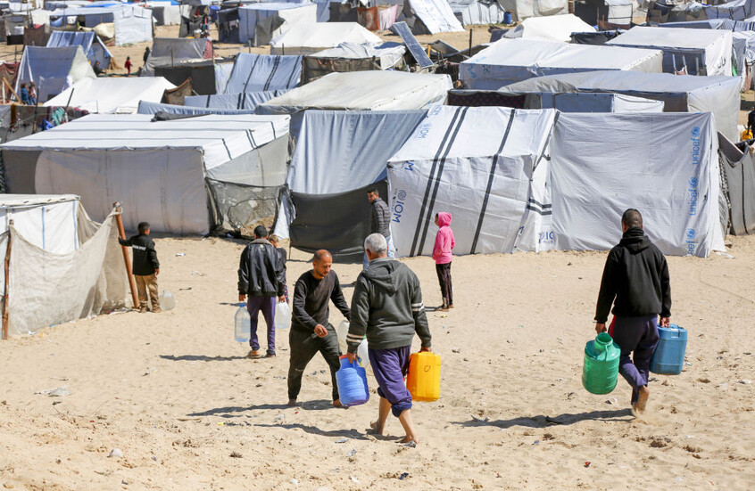 بريطانيا وفرنسا وألمانيا تطالب إسرائيل بضمان وصول عاجل للمساعدات الإنسانية إلى غزة