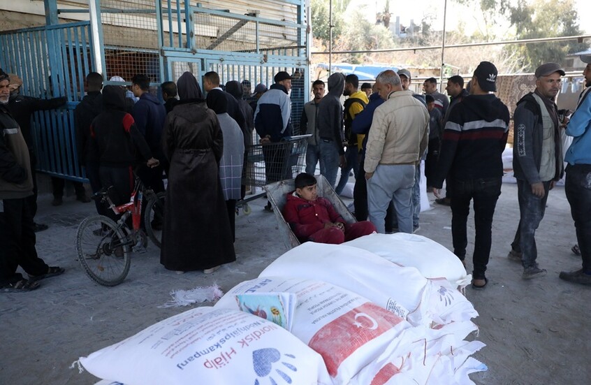 إسرائيل تعتزم فرض سيطرة مباشرة على توزيع المساعدات الإنسانية في غزة وسط رفض لوكالات الإغاثة الدولية