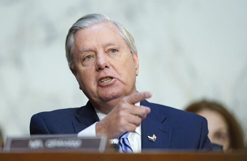 السيناتور غراهام: زيلينسكي كان جيدا في الحرب لكنه يحتاج إلى التركيز لصنع السلام