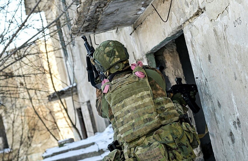 قائد قوات "أحمد" الروسية الخاصة: قمنا بهجوم واسع النطاق في محور كورسك