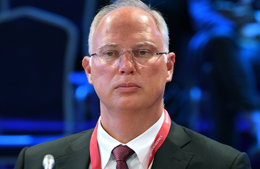 دميترييف يعلق على "الصدق المثير" لرئيس الاستخبارات الألمانية