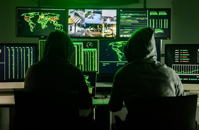 "هآرتس": تسريب بيانات خطيرة تكشف عن هويات وعناوين الآلاف من حاملي الأسلحة في إسرائيل