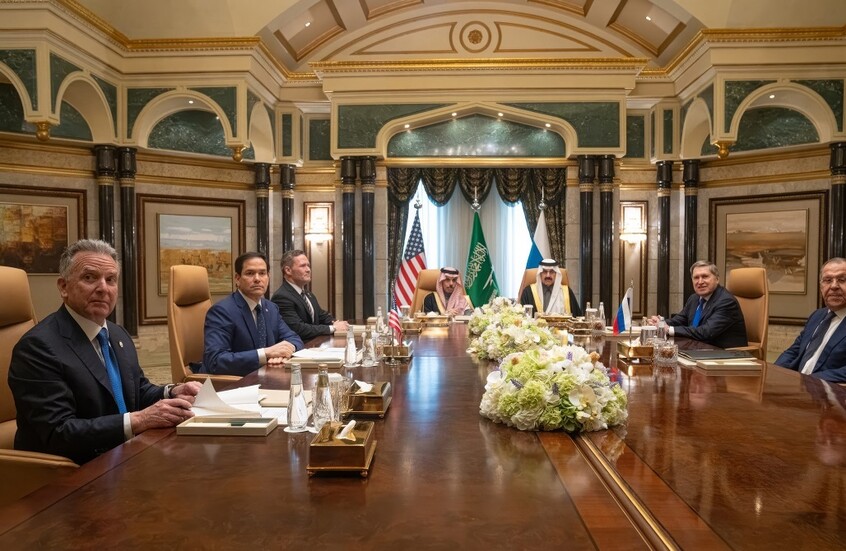 "سي إن إن": مفاوضات جديدة بين روسيا والولايات المتحدة في السعودية هذا الأسبوع