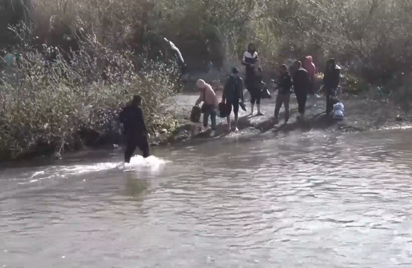 بعد أحداث الساحل.. النازحون السوريون يعبرون إلى لبنان