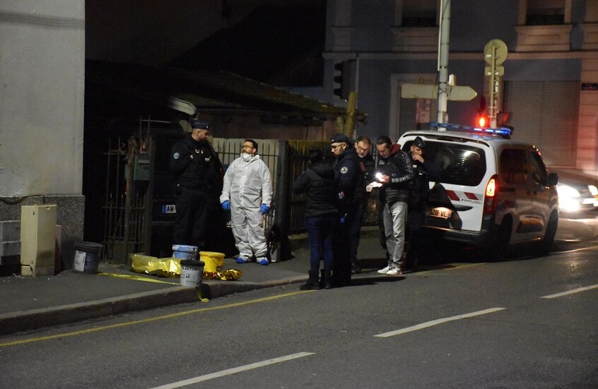 قناة "فرنسا 3": اعتقال محتجز رهائن في فرع بنكي شمال غرب فرنسا (صور + فيديو)