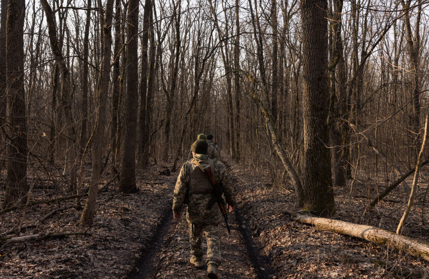 "فوربس": بعض وحدات القوات المسلحة الأوكرانية تفر من منطقة كورسك