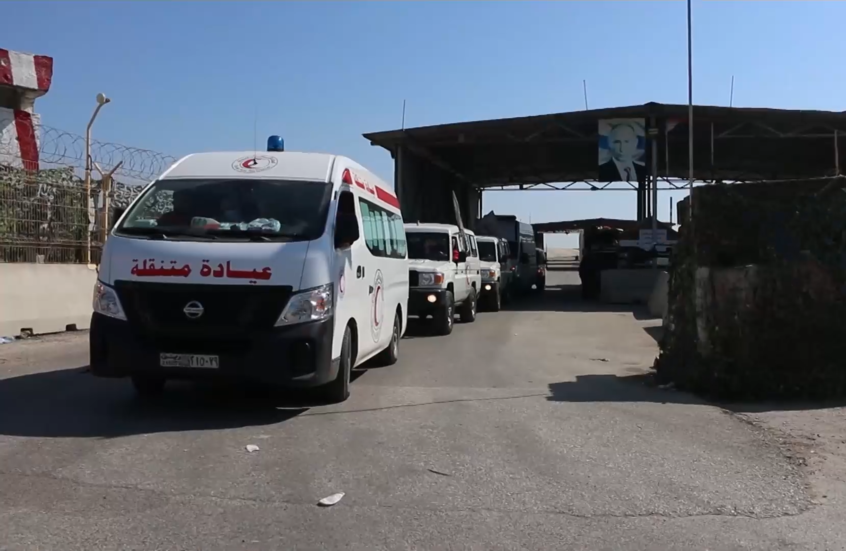 سوريا.. الحكومة ترسل عيادات متنقلة لنقل المصابين والمرضى من قاعدة حميميم