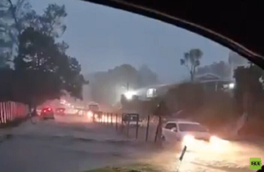 جنوب إفريقيا... مصرع امرأة جراء فيضانات ضخمة (فيديو)