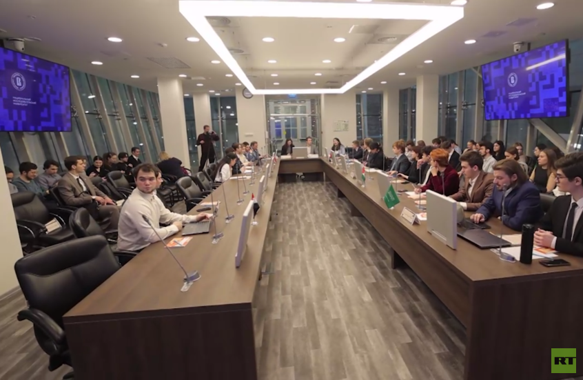 محاكاة جامعة الدول العربية في المدرسة العليا للاقتصاد: آفاق التنمية الاقتصادية للدول العربية