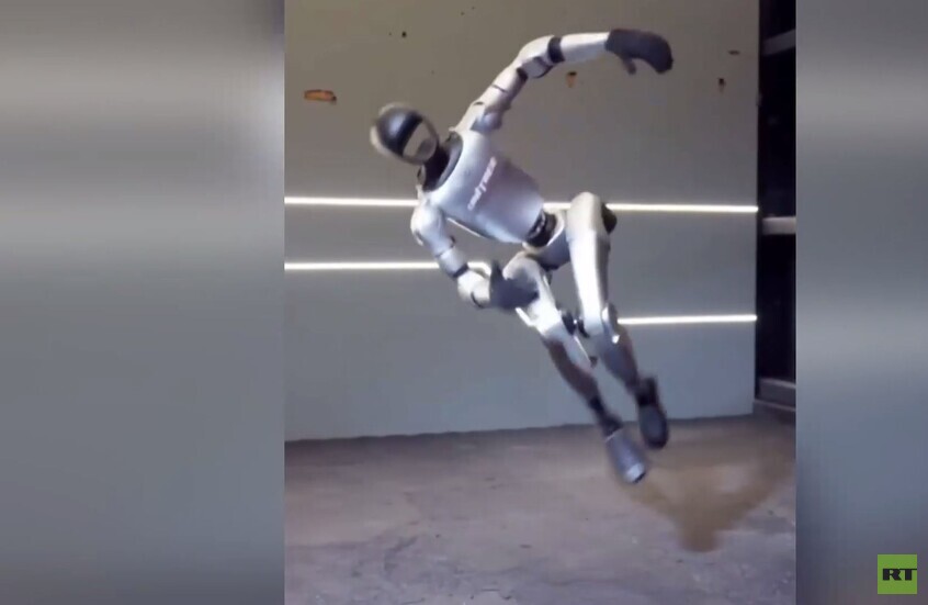 شقلبة جانبية يؤديها الروبوت الصيني G1