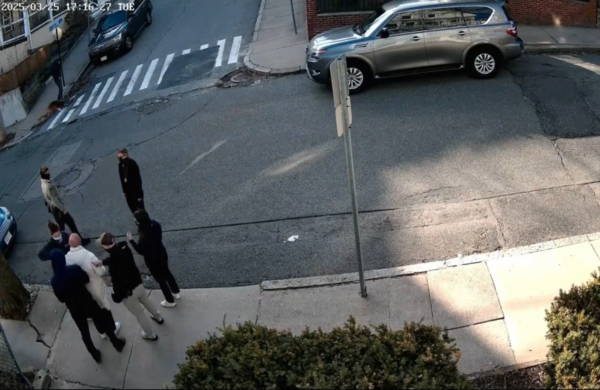 الولايات المتحدة.. اعتقال طالبة تركية من قبل ملثمين في وضح النهار